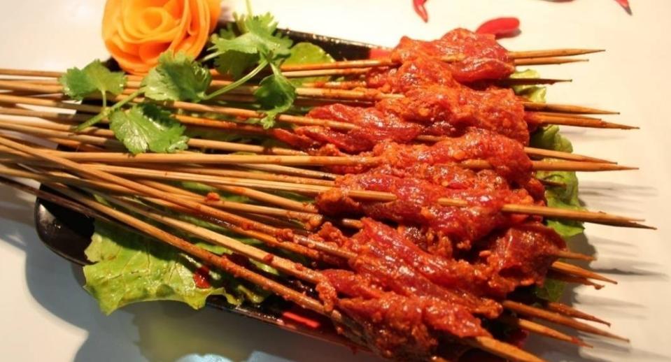 小菌肝砂锅串串香