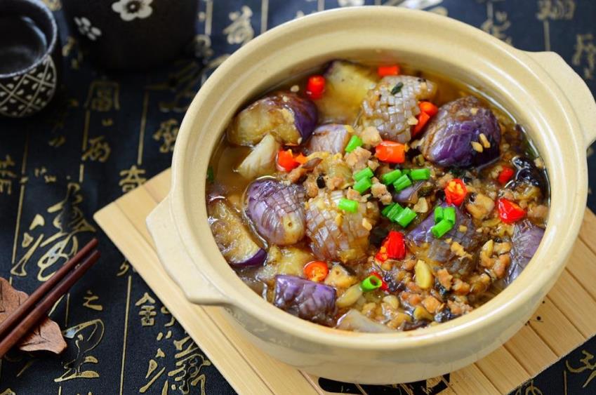 标记美食城