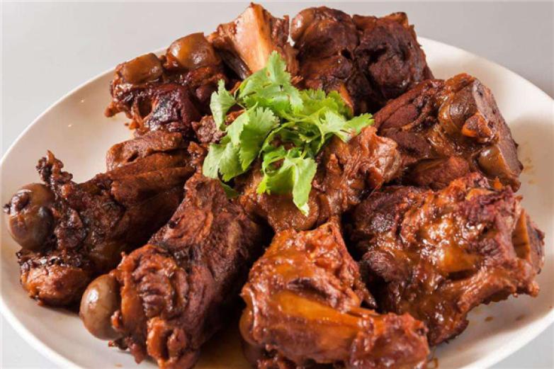 锅武侠硬啃酱骨火锅加盟