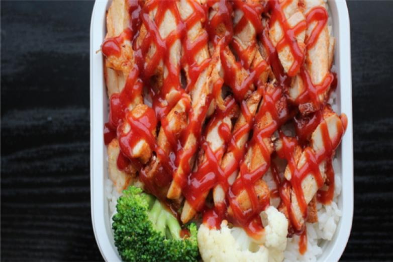 烤肉拌饭脆皮鸡饭加盟