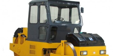 克勒斯压路机