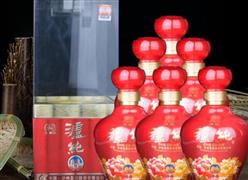 泸纯白酒
