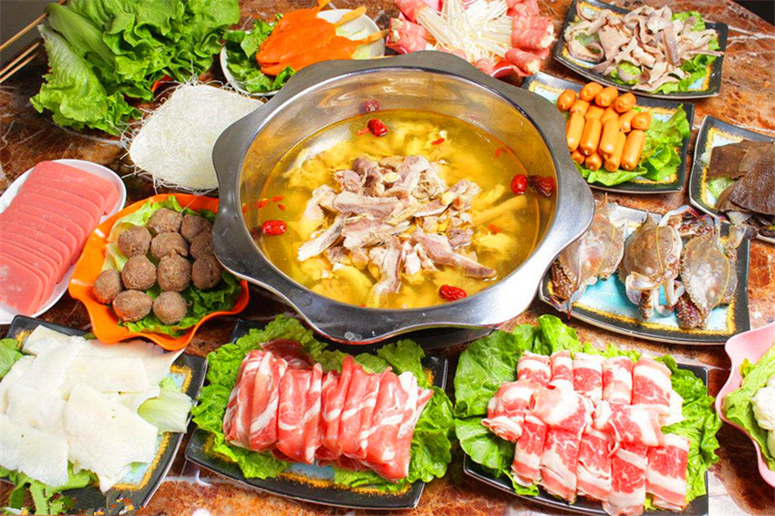 亿鼎烩猪肚鸡火锅