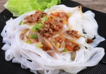 山顶沙河粉