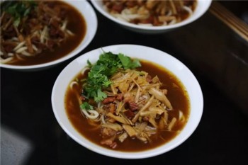 黄花牛肉面