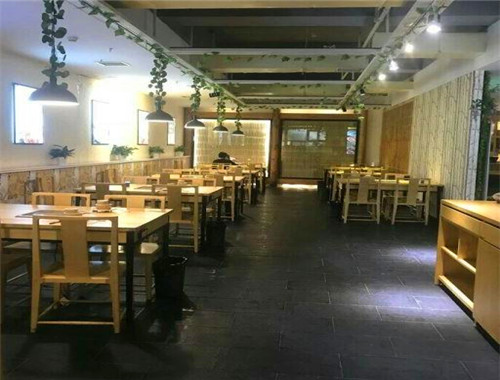 八分饱餐厅