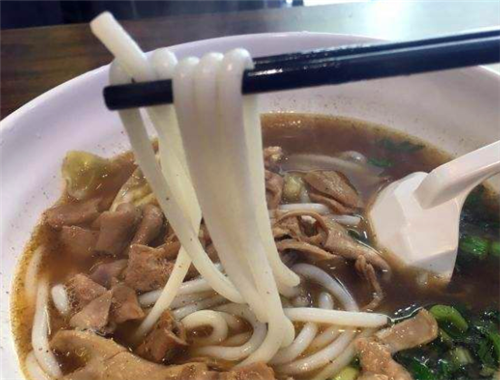 梁小担牛肉粉加盟