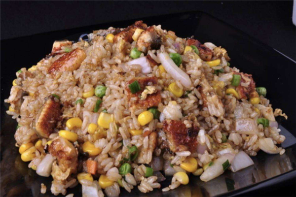 柒小猴港式铁板炒饭加盟