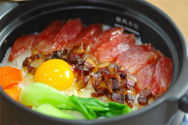 杨阿明煲仔饭加盟