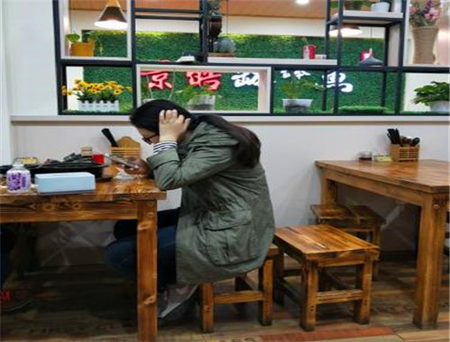 景皓黄焖鸡米饭加盟