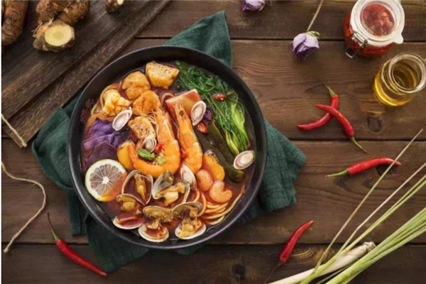功夫骨汤麻辣烫加盟