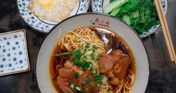 愚小面加盟