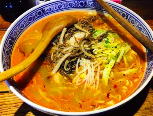 笑熬江湖火锅米线加盟