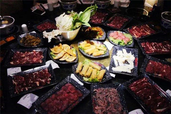 牛很鲜潮汕牛肉火锅加盟