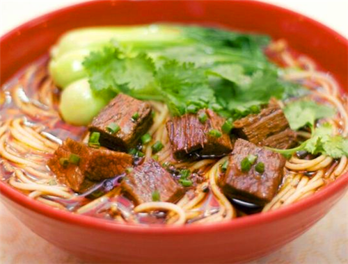 三勺辣子牛肉面加盟