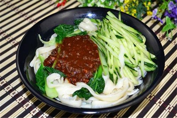 犟老头炸酱面加盟