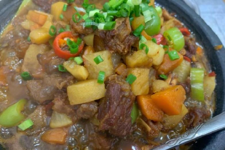 钱小匠爆汁牛肉饭加盟