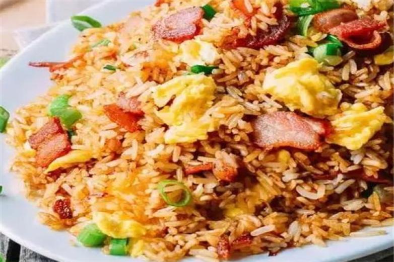嗨炒嗨炒土鸡蛋炒饭加盟