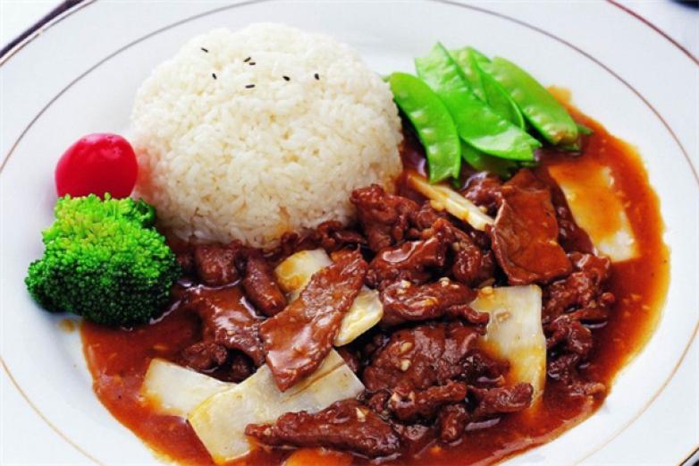 积三居牛肉饭加盟