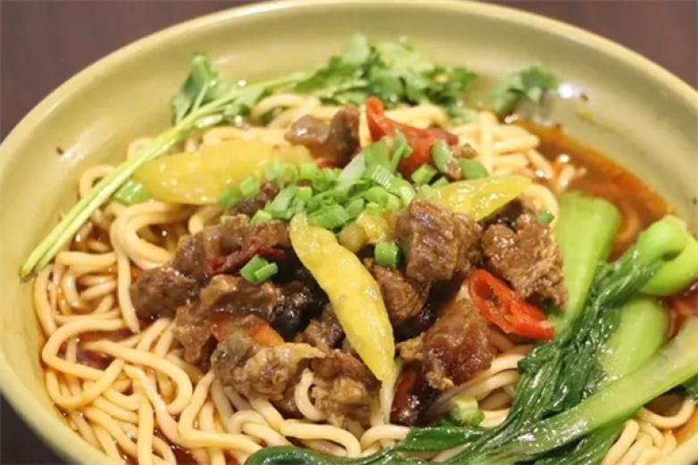 好吃到豹牛肉面米线加盟