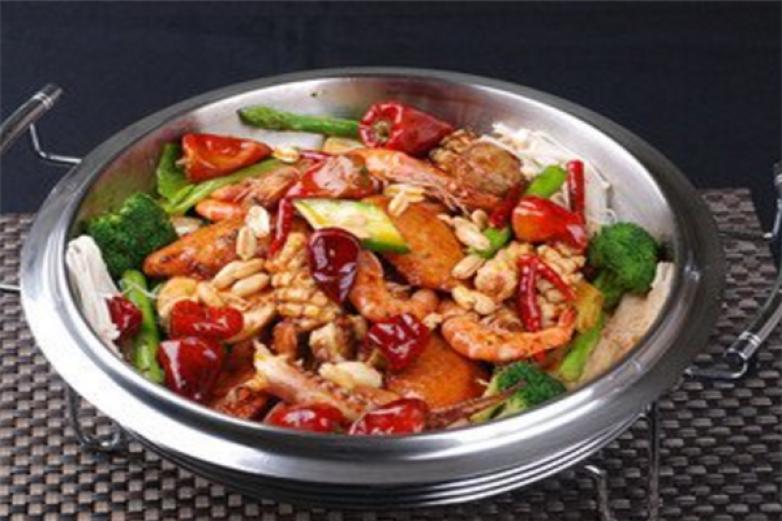 椒尚煌麻辣香锅加盟