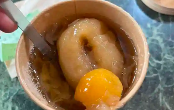 苹果树上的梨
