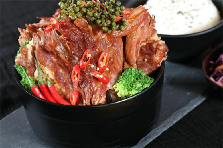 咭力骨碌辣骨饭加盟
