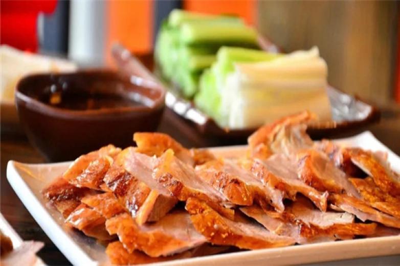 聚味阁北京烤鸭加盟