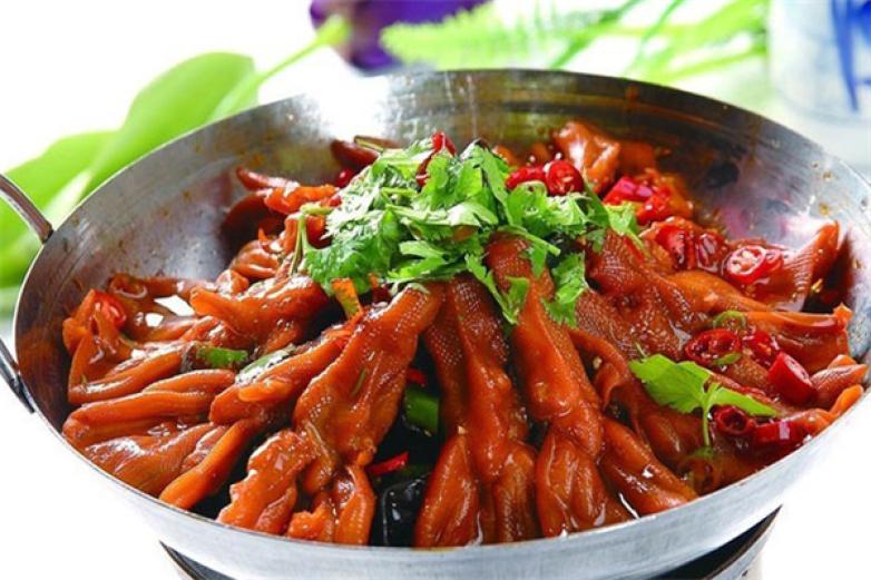 吴大师鸭爪爪火锅加盟