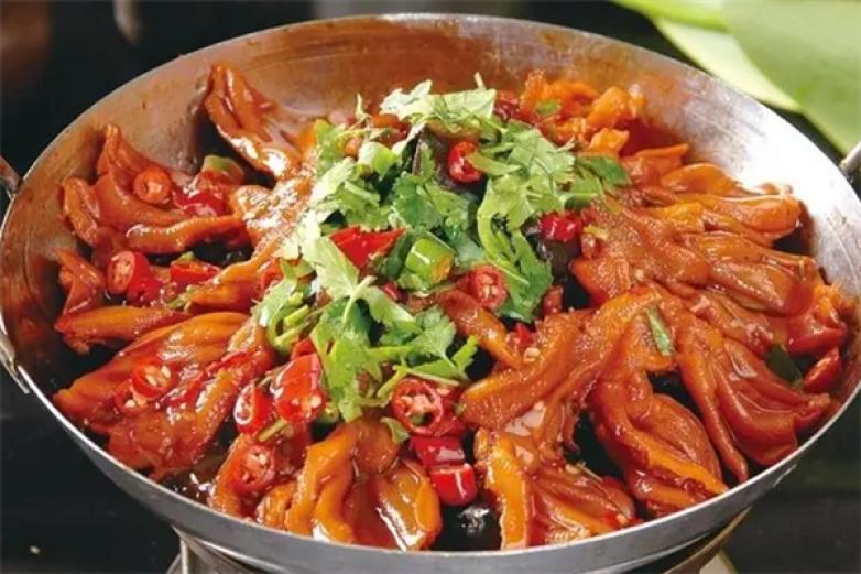 吴大师鸭爪爪火锅加盟