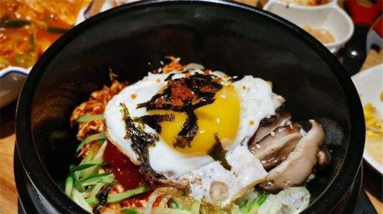 大力士石锅拌饭