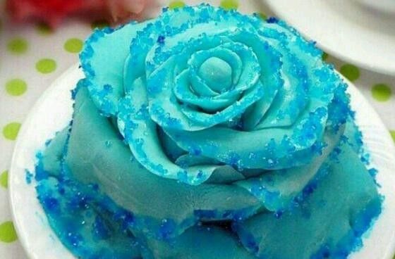 蓝色妖姬翻糖蛋糕